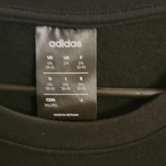 🆕️ NWT!! Adidas Sweatshirt - Picture 2 of 3
